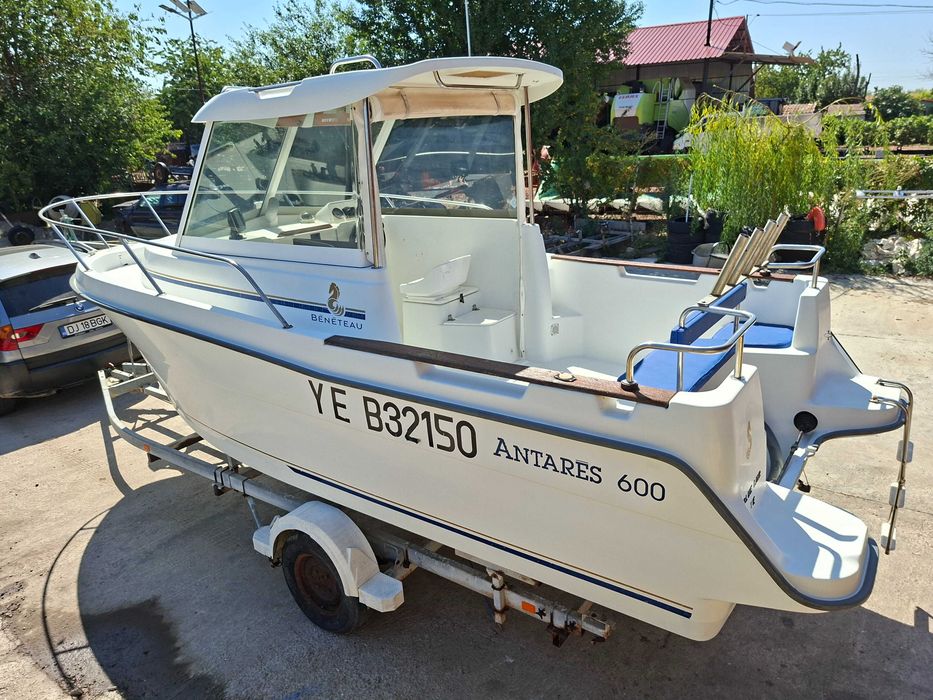 Beneteau Antares 600 Pilothouse