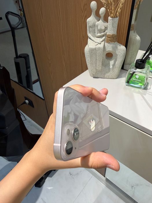 Продаю  iPhone 13