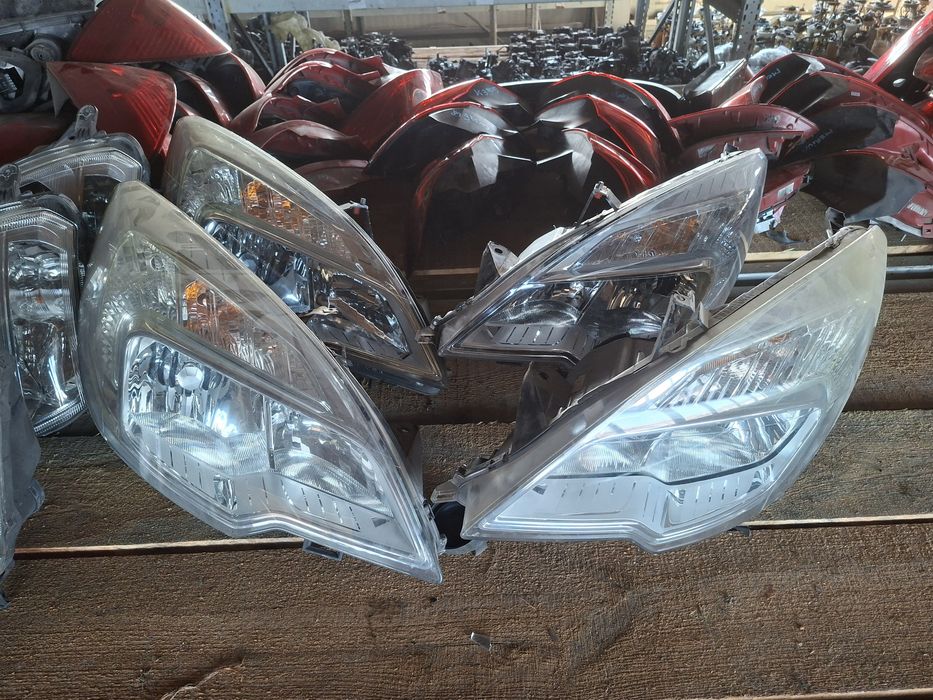 Faruri opel meriva B  2012