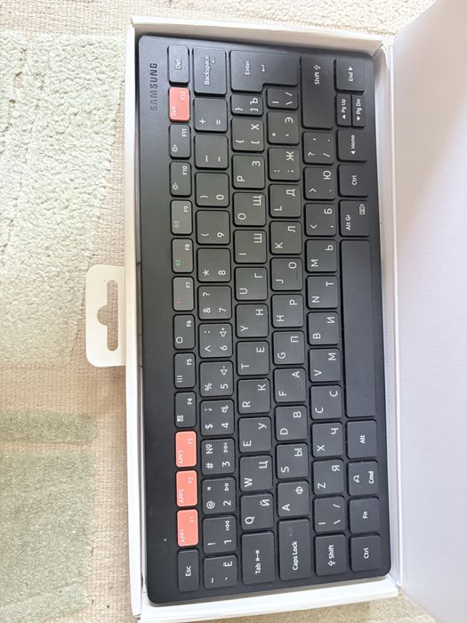 Samsung Smart Keyboard Trio 500