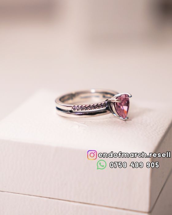 Inel Pandora Sparkling Elevated Heart (inima roz)