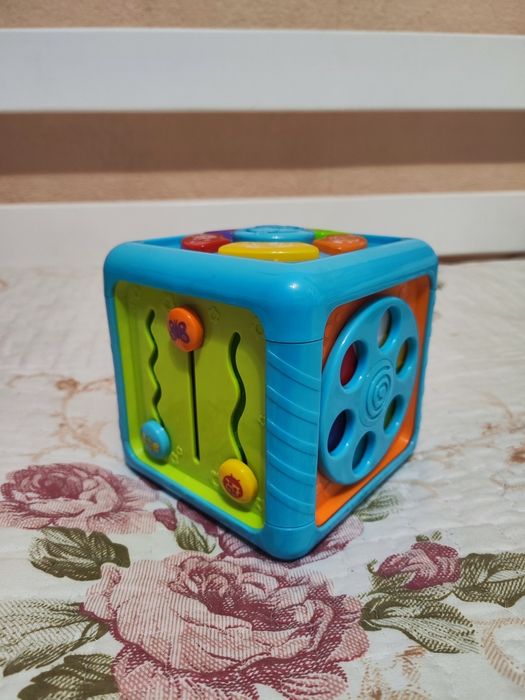Продам интерактивный кубик