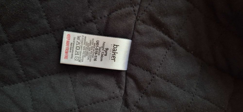 Vand geaca primavara-toamna Ted Baker 9 ani