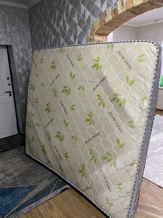 Продам Матрас на кровать