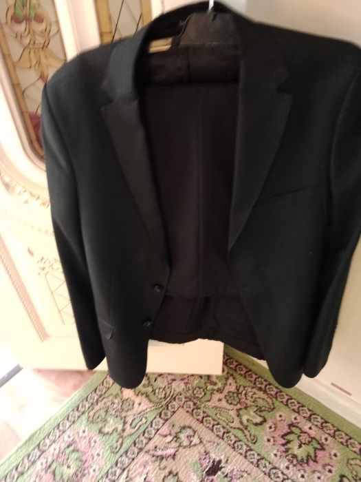 Продам костюм раз 46