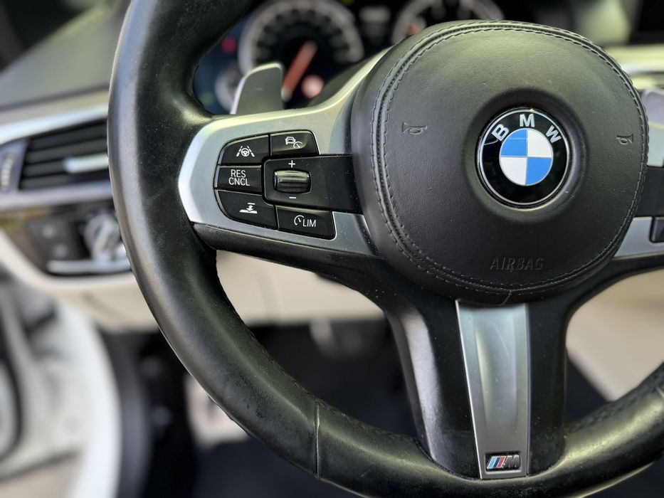 BMW G30 / 520XD / M Pachet / Faruri Full led / Full