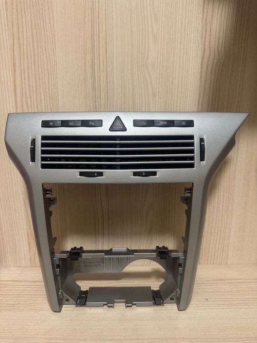 Централна конзола с 5/6 и 6/6 бутона за Астра Х