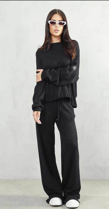 Плетен комплект PAUSE размер СХ носен веднъж , закупен за 199,90лв.