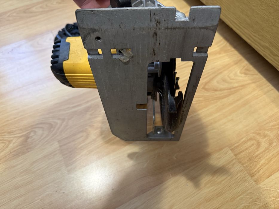 Dewalt DCS391 Циркуляр