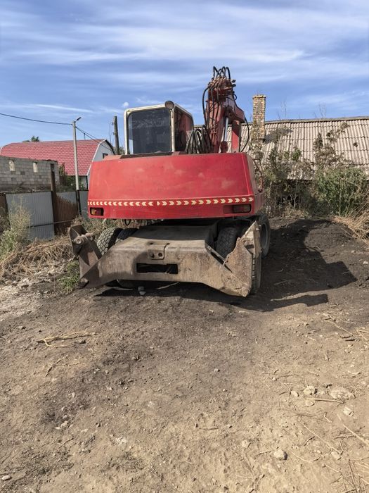 Продам экскаватор калесный