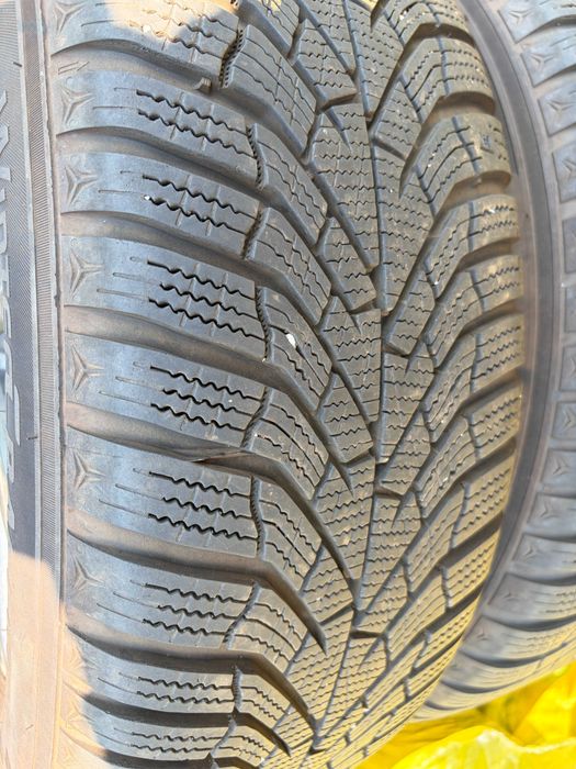 оригинални джанти за Мазда 3 с гуми KUMHO WinterCraft dot 2225 205/60 R16