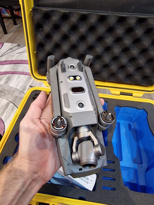 Dji Mavic 2 Zoom ca noua impecabila 2 baterii cutie profesionala