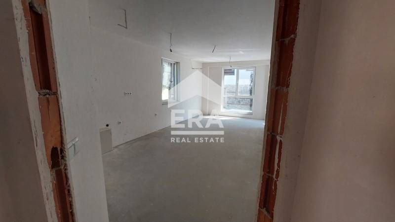 Продава се Двустаен апартамент в Варна, Бриз - 67 кв.м за 2089 €/кв.м - Снимка #4