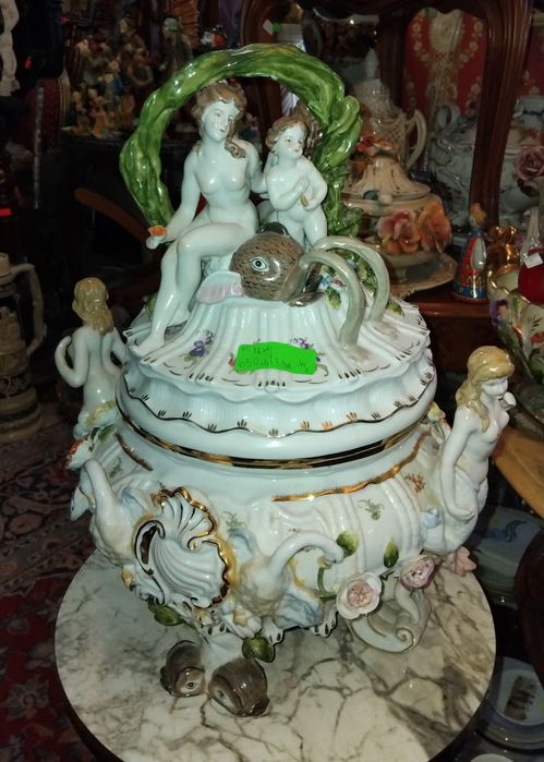 Два порцеланови класически супника - МАЙСЕН