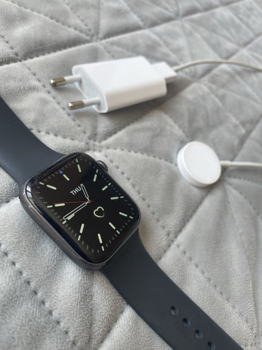Apple Watch series 5 44mm