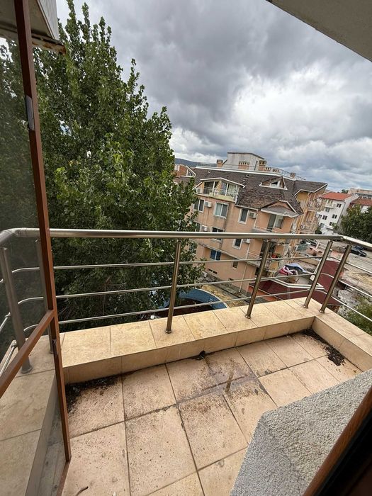 Апартамент с ниска такса поддръжка в центъра на к.к. Слънчев Бряг