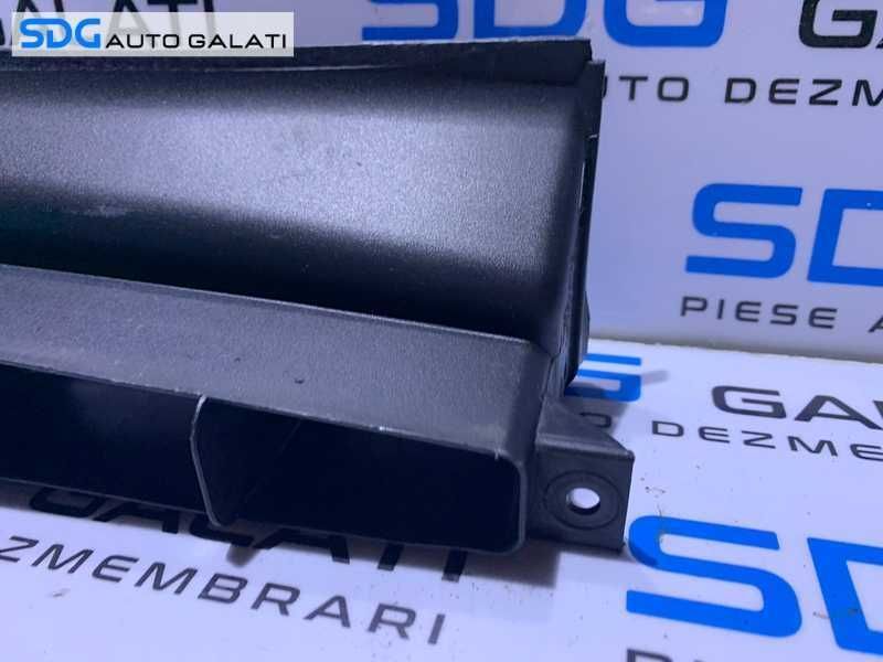 Priza Deflector Difuzor Captare Aer Skoda Superb 2 2013 - 2015 Cod 1K0805971C [D0809]