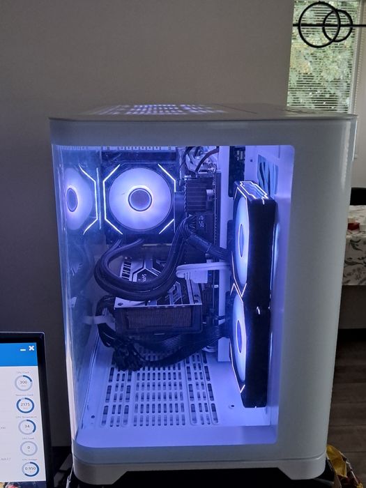 AMD Gaming- PC +Sapphire RX580 Nitro + 8GB