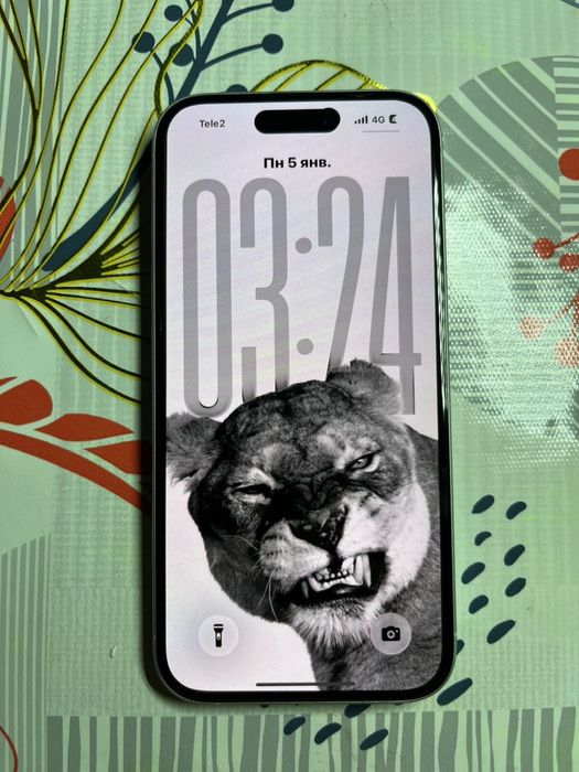 iPhone 16 в идеальном состоянии