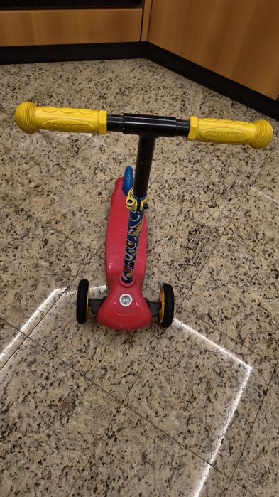 Детско баланс колело Runride 900 + подарък тротинетка