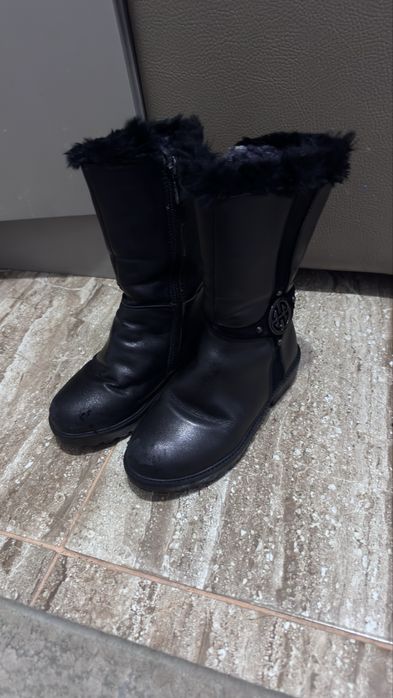 Продается детские сапоги 27 размер кожа