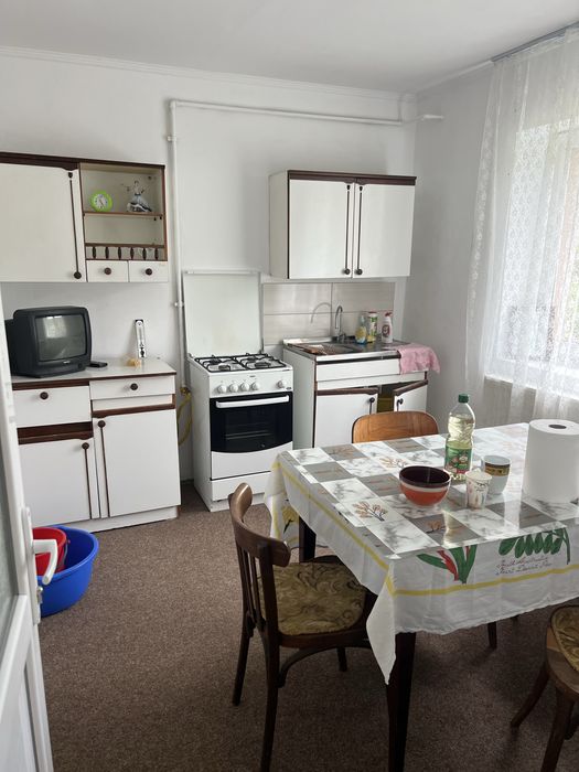 Casa cu doua camere decomandata si foarte spatioasa