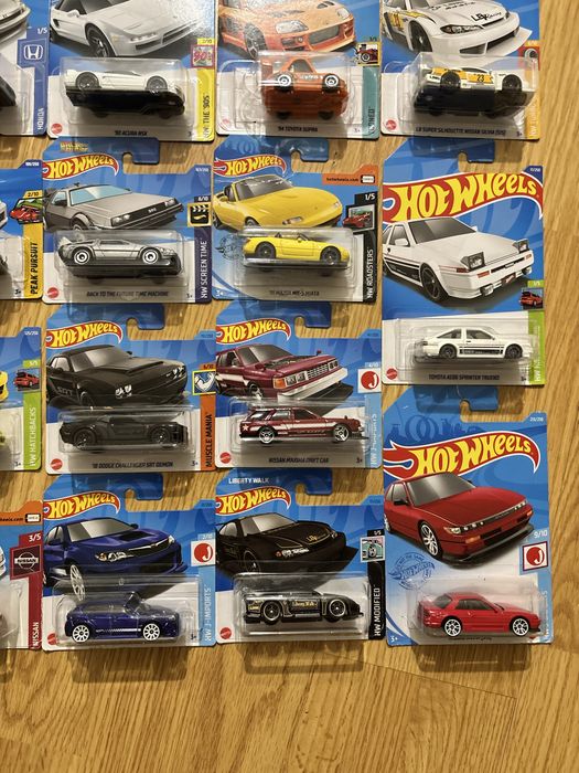 Коллекция HotWheels