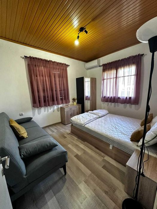 Къща в Аспровалта Ривиера – на 300 метра от морето