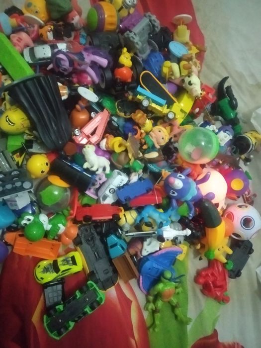 Детские игрушки игры киндер хар хил машина сотилади ! Tayyor biznes.!