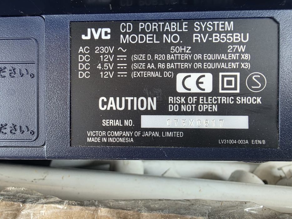 Vand radiocasetofon portabil cu cd  JVC
