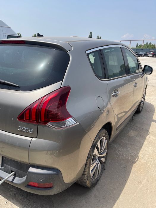 Dezmembrez Peugeot 3008 2014 1.6 HDI