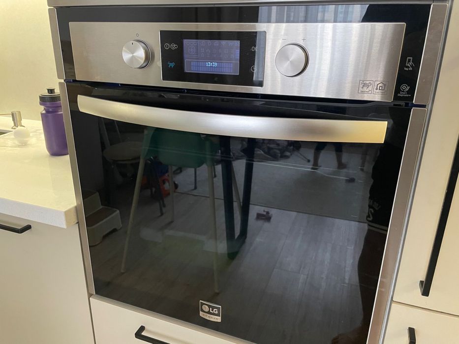 Встраиваимая духовка