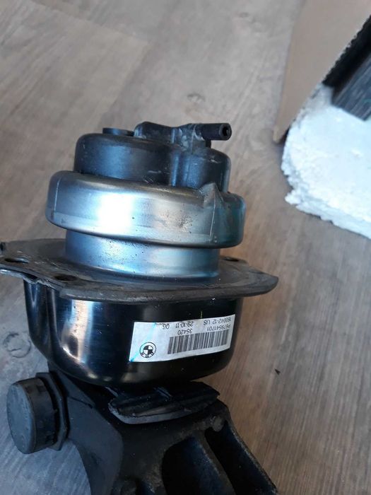 Полуоски и тампони за BMW X6 E71 X5 E70