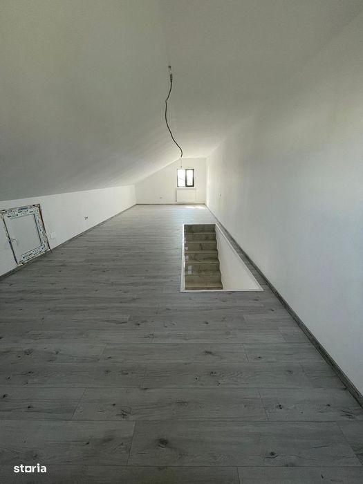 Duplex 4 camere + mansardă | 3 băi | Curte amenajată | Gata de mutat