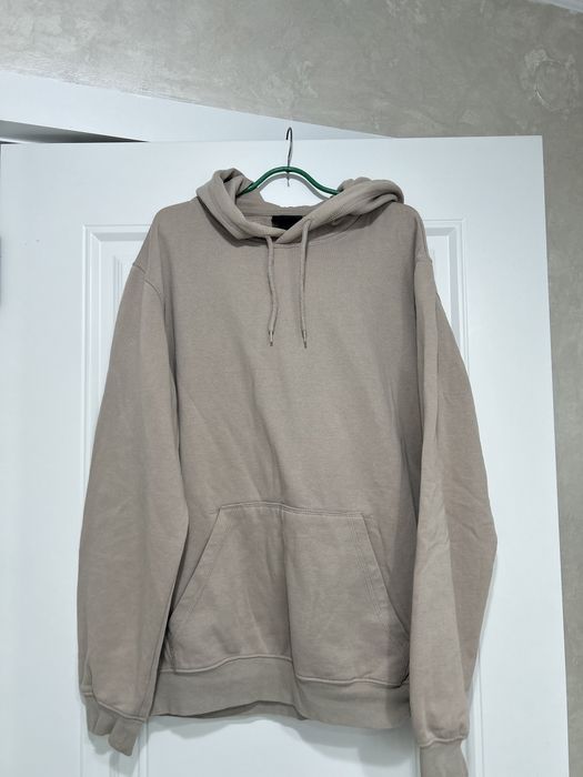 Продается 3 толстовки с капюшонами