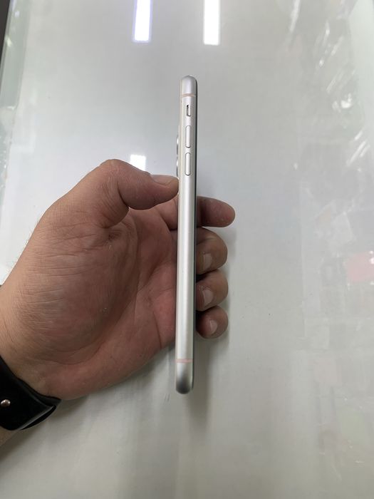 Iphone 11 (128GB)  в идеальном состояний