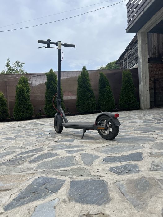 Trotineta xiaomi elctric scooter 4 25km/h