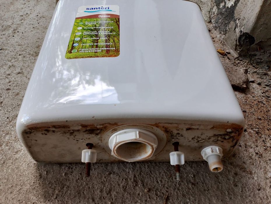 Бочок унитаза продаю