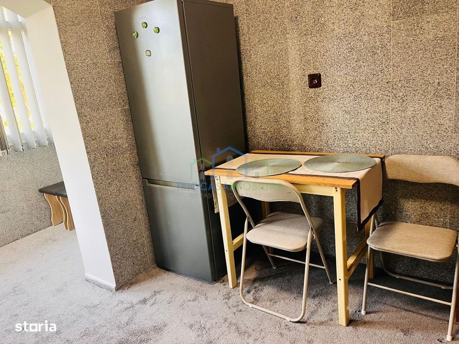 Apartament primitor 2 camere, George Enescu - zona Liceul Energetic