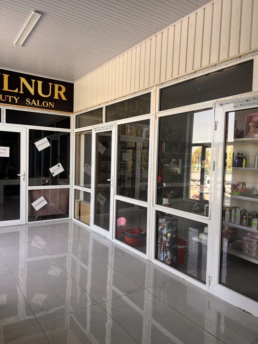 Продаются два бутика