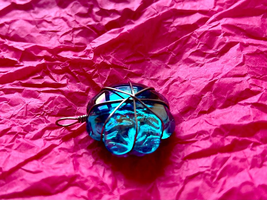 Бижу Морско око - Късче от океана, затворено в метал