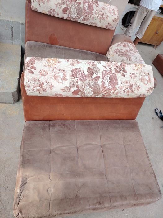 Диван мебель сотилади. Янгиюль.