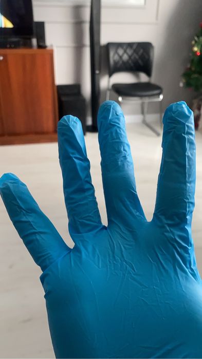 Перчатки нитриловые