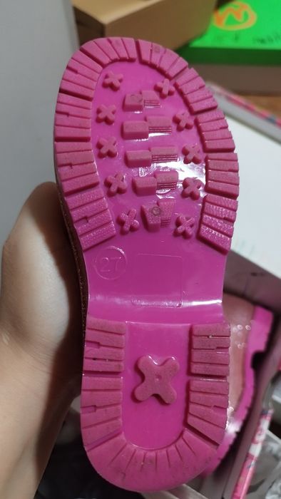 Резиновые сапожки для девочки