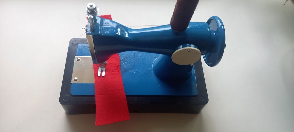 Швейная машинка детская СССР