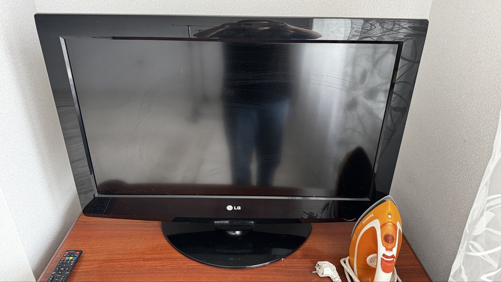 Продам рабочий телевизор LG