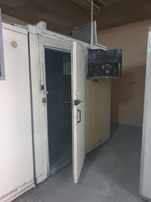 Хладилни витрини различна кубатура