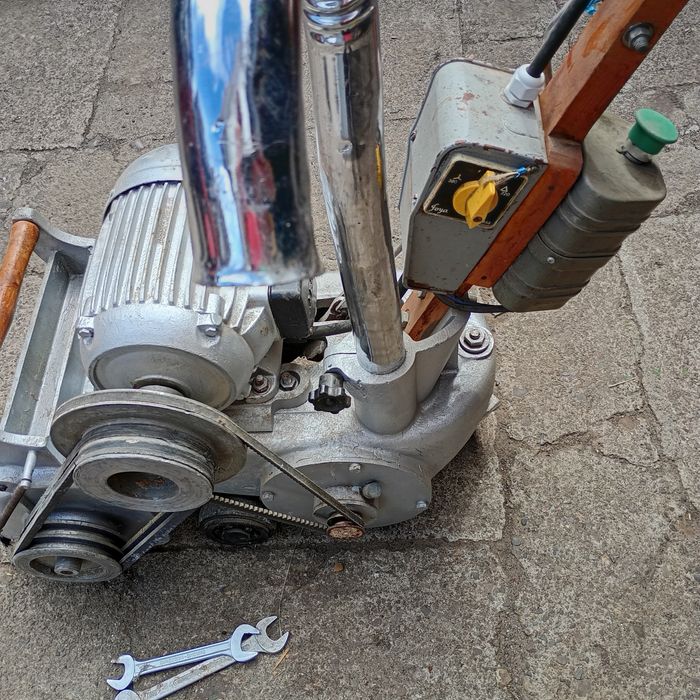 Mașina de șlefuit parchet Joya 300