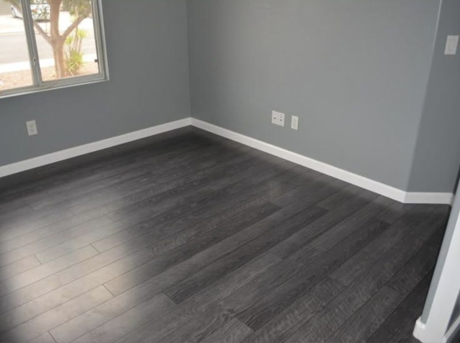 Execut Zugrăveli Faianță și Gresie