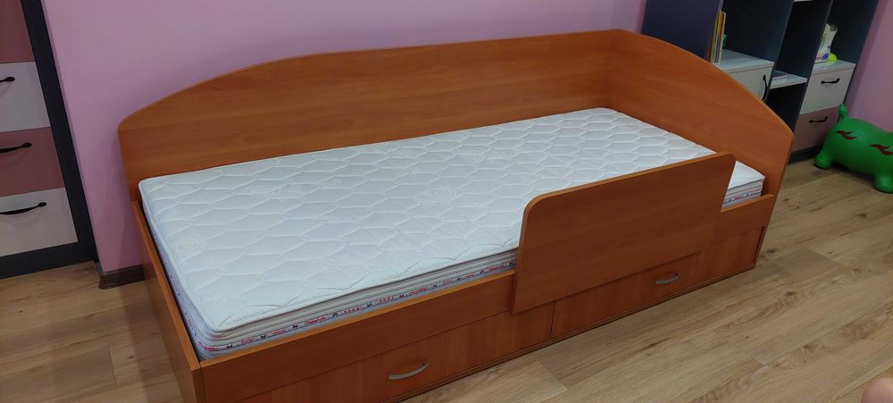 Продавам  матрак